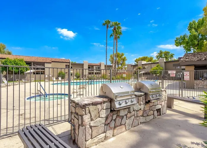 Desert Paradise In Arcadia ~ Pool, Hot Tub, Views! Apartment *