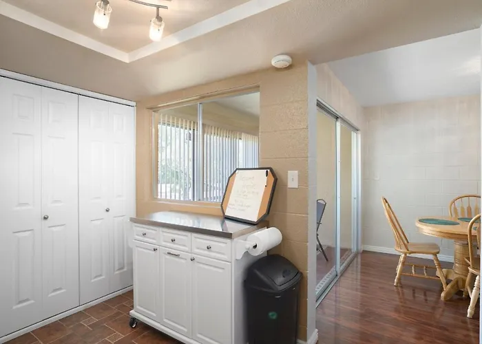 Apartment Desert Paradise In Arcadia ~ Pool, Hot Tub, Views!